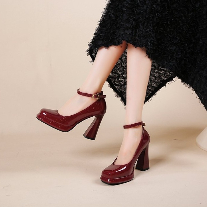 Modische High-Heels. Sommerlic – Leather Classic Strap Bewertung und Preis